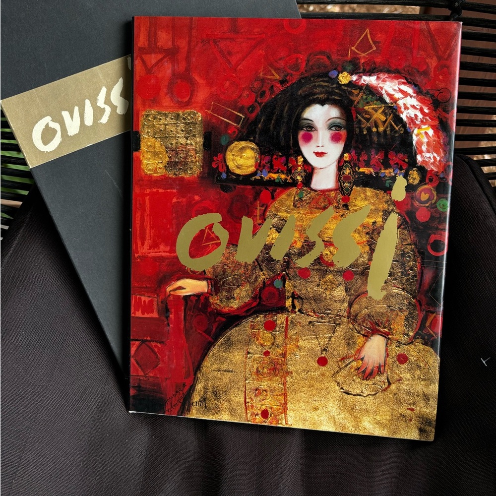 Ovissi Art Book with Red and Gold Cover - RARE
